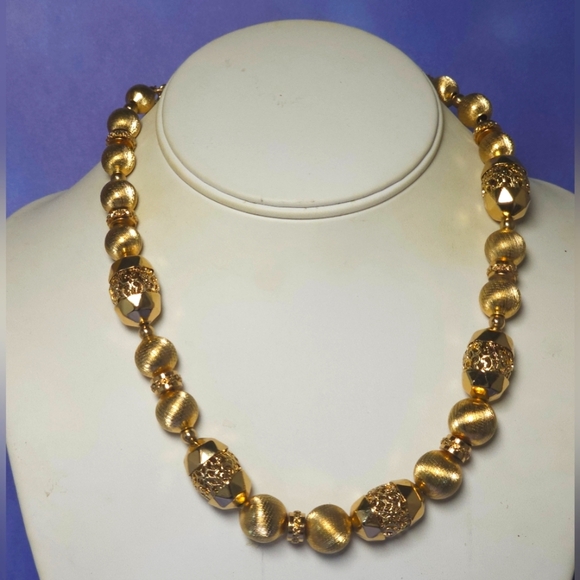 Vintage 1960s Signed Monet Goldtone Chunky Beaded Necklace - Picture 1 of 8